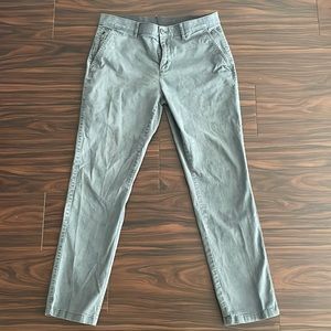 English laundry. Color- Gray. Size- 32*32